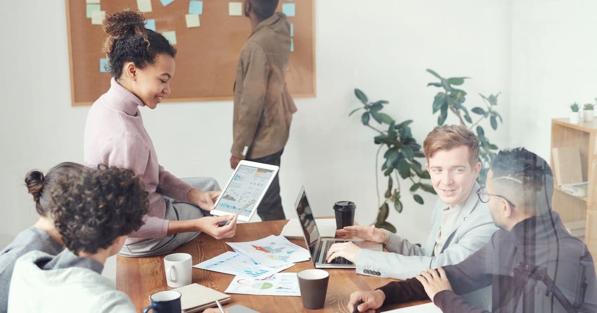 Cartes bancaires et budget — dotation collaborateur
