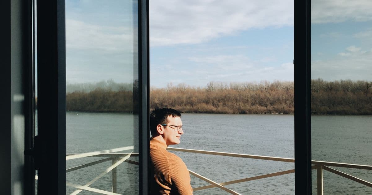 Poignée de main — accueil d'un nouveau collaborateur